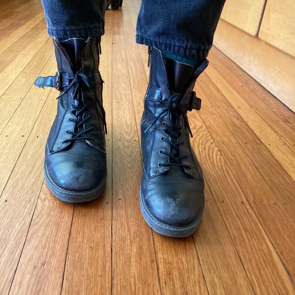 OTBT Brentville Leather Boot - Picture 1 of 5